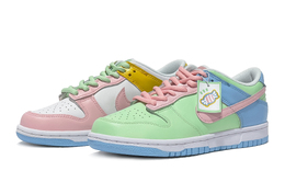 Nike: Розовые кроссовки  Dunk