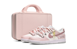Nike: Розовые кроссовки  Dunk