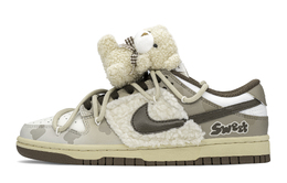 Nike: Бежевые кроссовки  Dunk