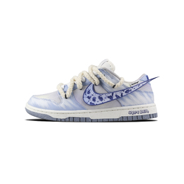Nike: Белые кроссовки  Dunk