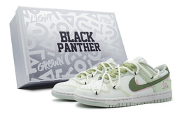 Nike: Белые кроссовки  Dunk