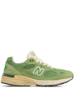 New Balance: Зелёные кроссовки 