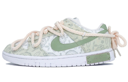 Nike: Светлые кроссовки  Dunk