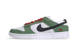Nike: Кроссовки  Dunk