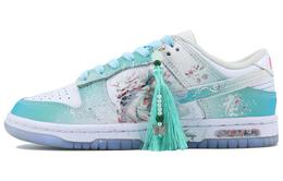 Nike: Белые кроссовки  Dunk