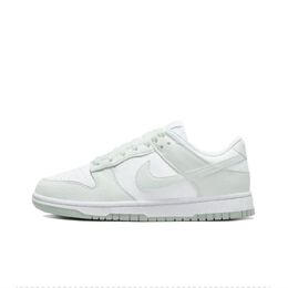 Nike: Белые кроссовки  Dunk