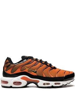 Nike: Оранжевые кроссовки  Air Max Plus