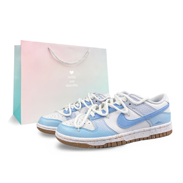 Nike: Белые кроссовки  Dunk