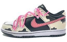 Nike: Яркие кроссовки  Dunk