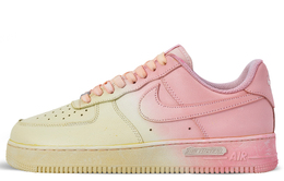 Nike: Розовые кроссовки  Air Force 1