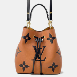Louis Vuitton: Коричневая сумка 