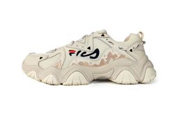 Fila: Белые кроссовки 