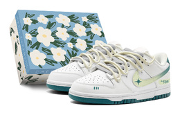 Nike: Белые кроссовки  Dunk