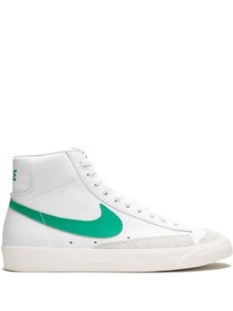 Nike: Белые кроссовки  Blazer Mid 77