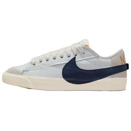 Nike: Белые кроссовки  Blazer