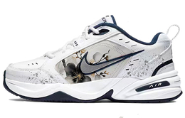 Nike: Белые кроссовки  Air Monarch