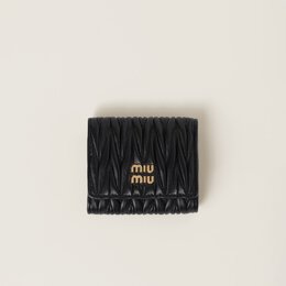 Miu Miu: Чёрный кошелёк 