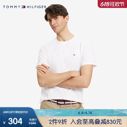 Tommy Hilfiger: Тёмная футболка 