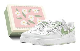 Nike: Жёлтые кеды  Air Force 1