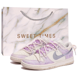 Nike: Белые кроссовки  Dunk