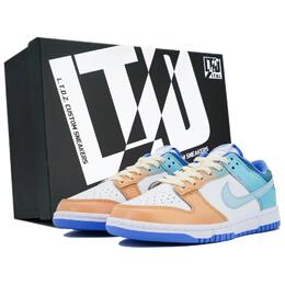Nike: Белые кроссовки  Dunk