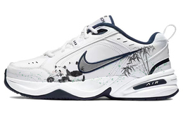 Nike: Белые кроссовки  Air Monarch