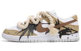 Nike: Белые кроссовки  Dunk
