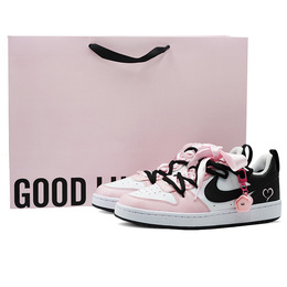 Nike: Белые кроссовки  Court