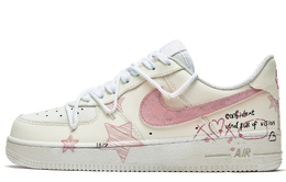 Nike: Бежевые кроссовки  Air Force 1