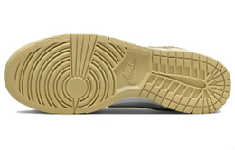 Nike: Белые кроссовки  Dunk
