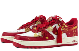 Nike: Красные кроссовки  Air Force 1