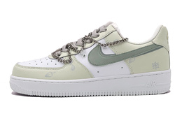 Nike: Зелёные кроссовки  Air Force 1