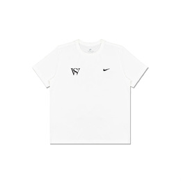 Nike: Белая футболка 