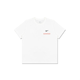 Nike: Белая футболка 