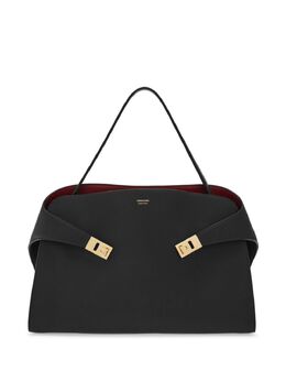 Ferragamo: Чёрная сумка 