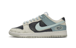 Nike: Серые кроссовки  Dunk