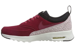 Nike: Красные кроссовки  Air Max Thea