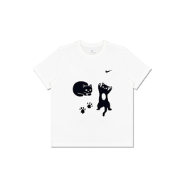 Nike: Белая футболка 