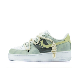 Nike: Серые кроссовки  Air Force 1