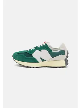 New Balance: Зелёные кроссовки  327