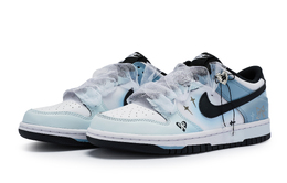 Nike: Белые кроссовки  Dunk
