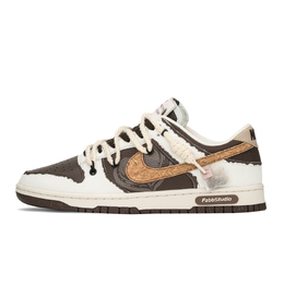 Nike: Белые кроссовки  Dunk