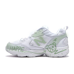 New Balance: Зелёные кроссовки 