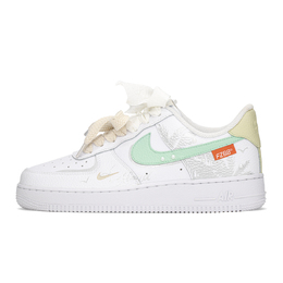 Nike: Белые кроссовки  Air Force 1