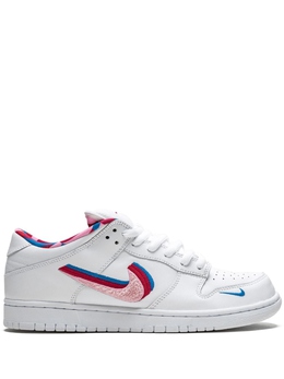 Nike: Белые кроссовки  SB Dunk Low