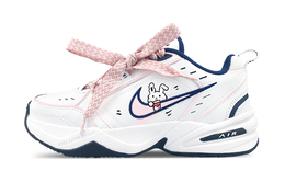 Nike: Белые кроссовки  Air Monarch