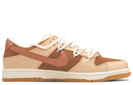Nike: Оранжевые кроссовки  Dunk