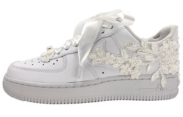 Nike: Белые кроссовки  Air Force 1