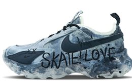 Nike: Серые кроссовки 