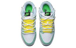 Nike: Белые кроссовки  Dunk